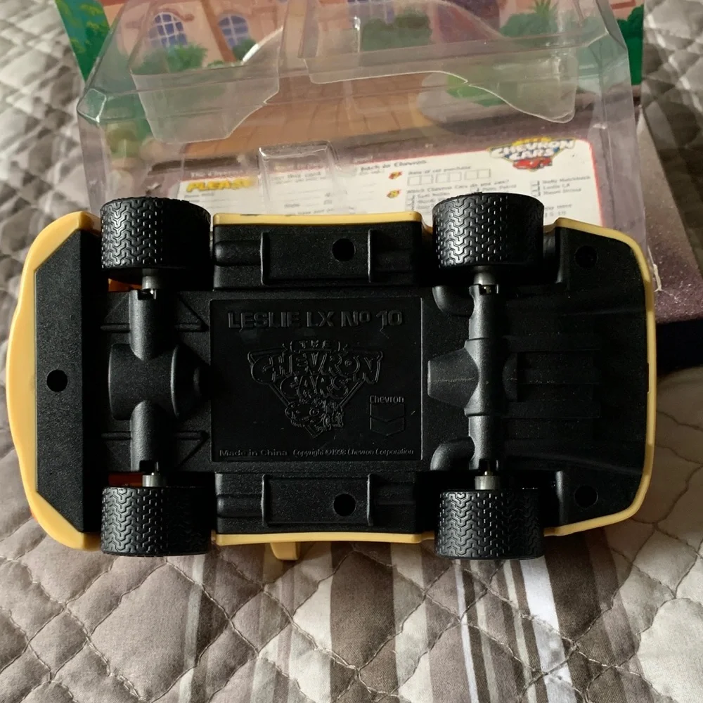 Leslie LX- The Chevron Cars Vintage Collectible 1998